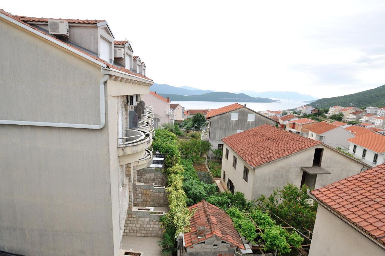 Hotel Lav Neum Bagian luar foto