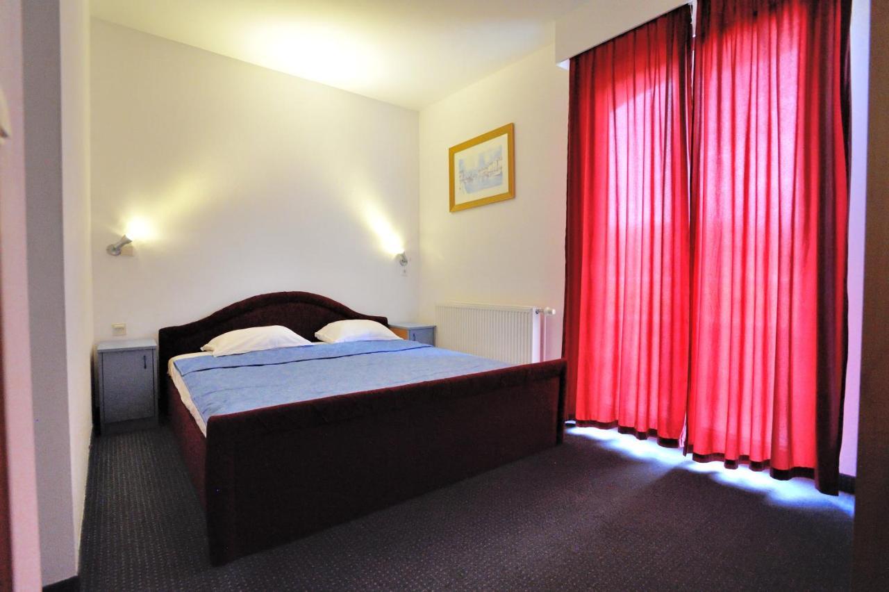 Hotel Lav Neum Bagian luar foto
