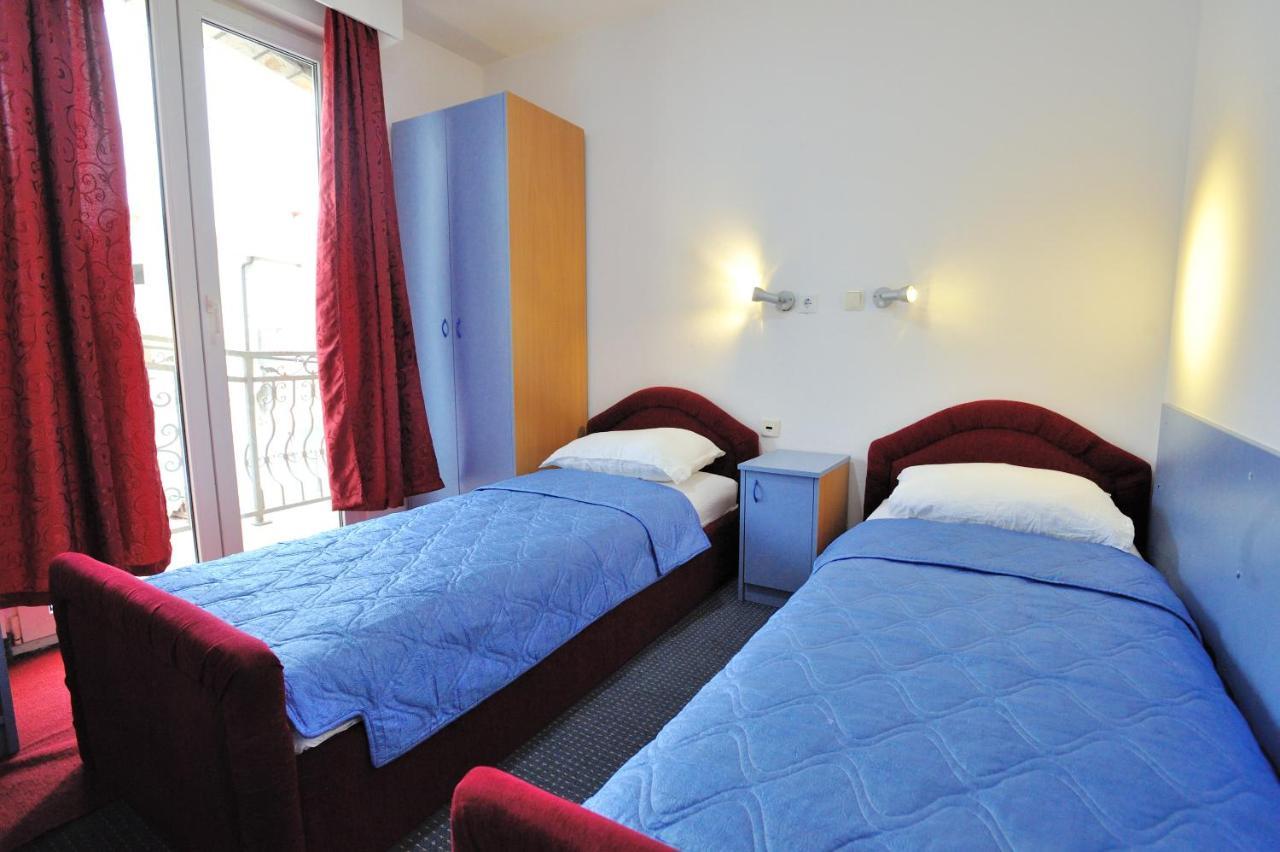 Hotel Lav Neum Bagian luar foto