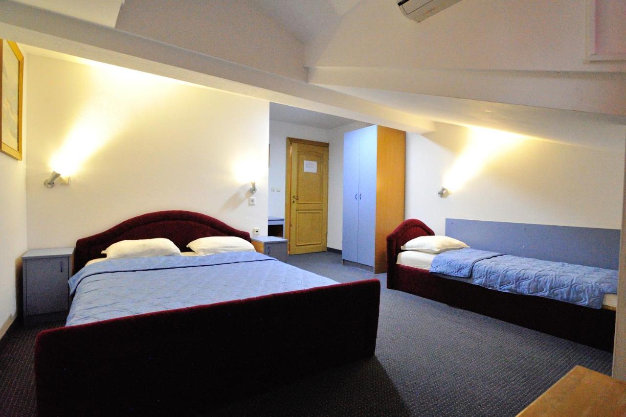 Hotel Lav Neum Bagian luar foto