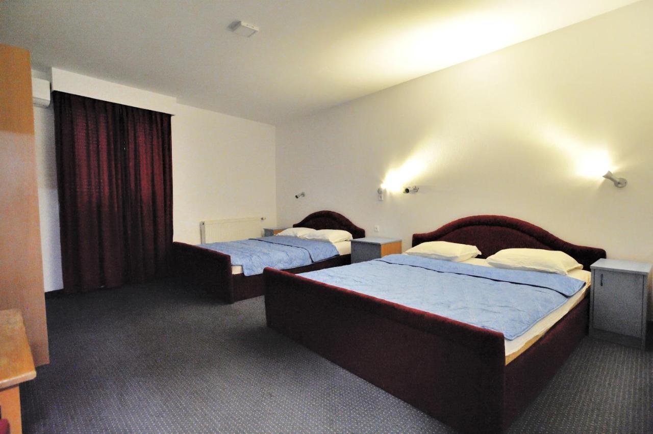 Hotel Lav Neum Bagian luar foto