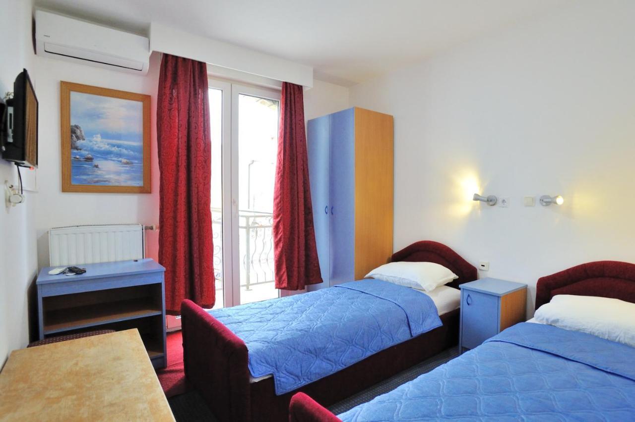 Hotel Lav Neum Bagian luar foto