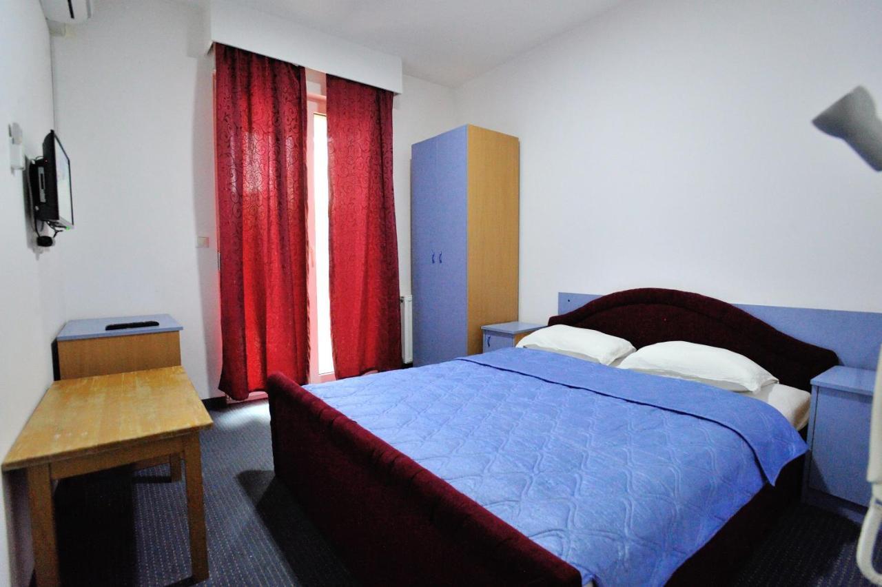 Hotel Lav Neum Bagian luar foto