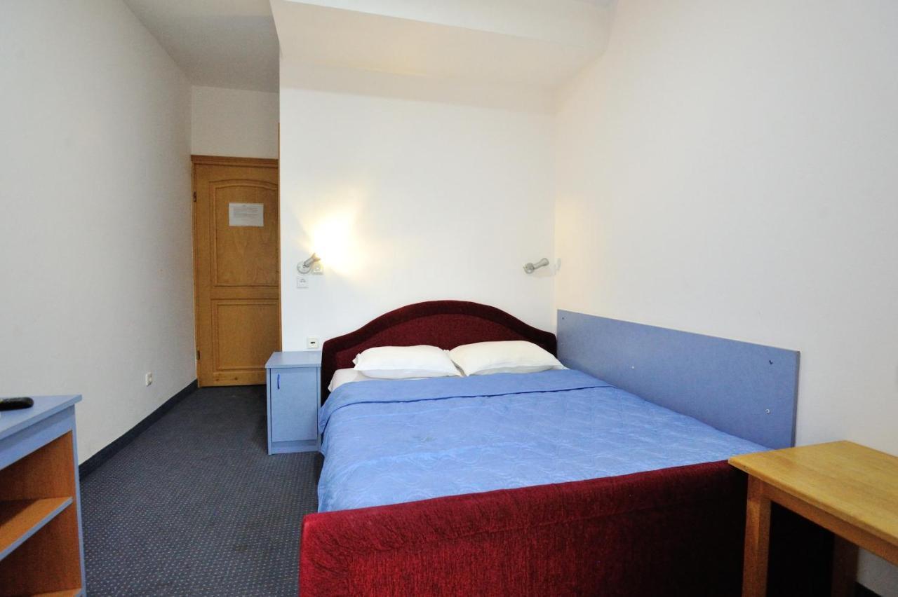 Hotel Lav Neum Bagian luar foto