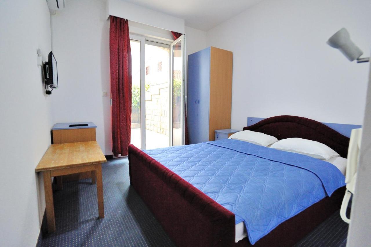 Hotel Lav Neum Bagian luar foto