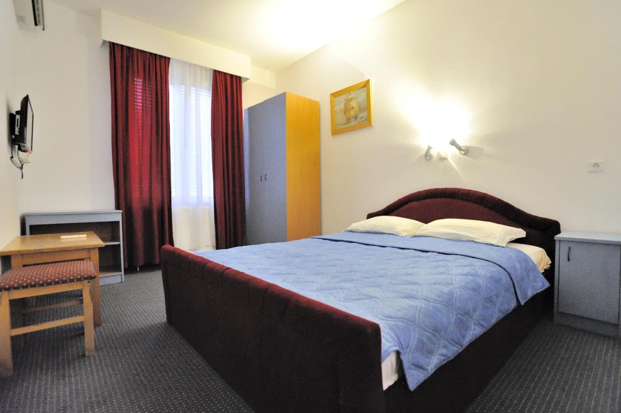 Hotel Lav Neum Bagian luar foto