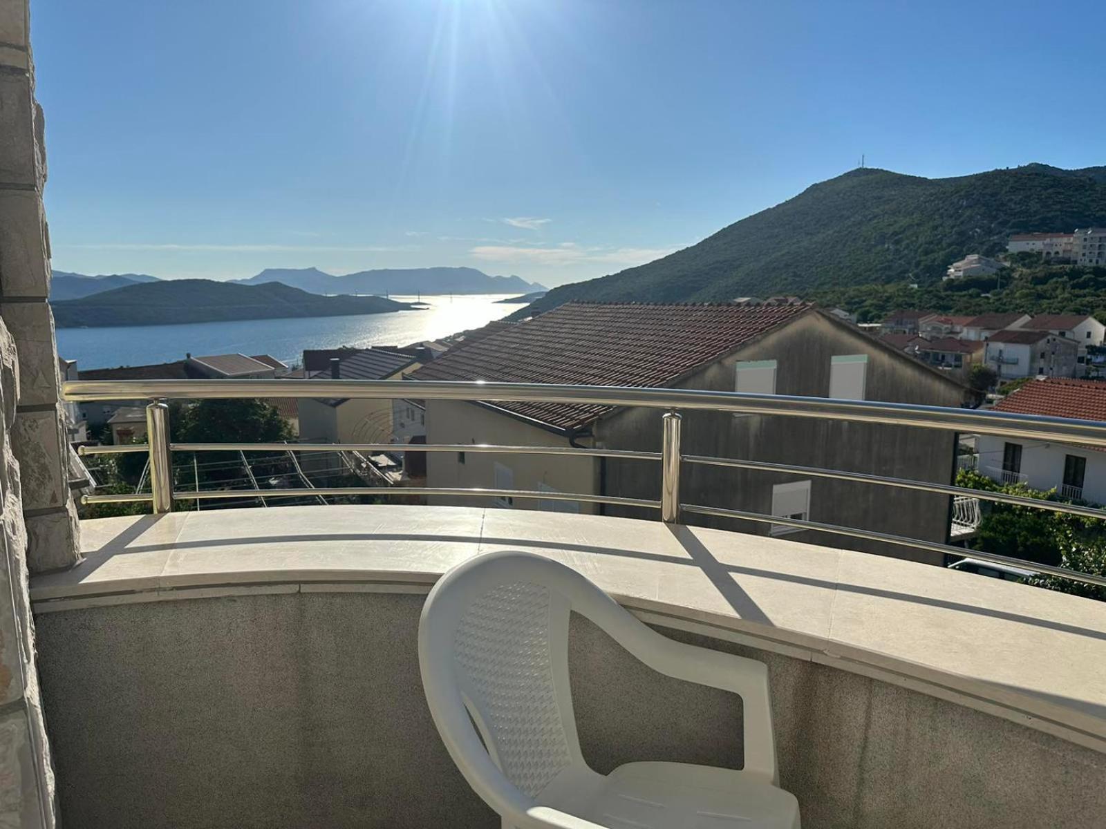 Hotel Lav Neum Bagian luar foto