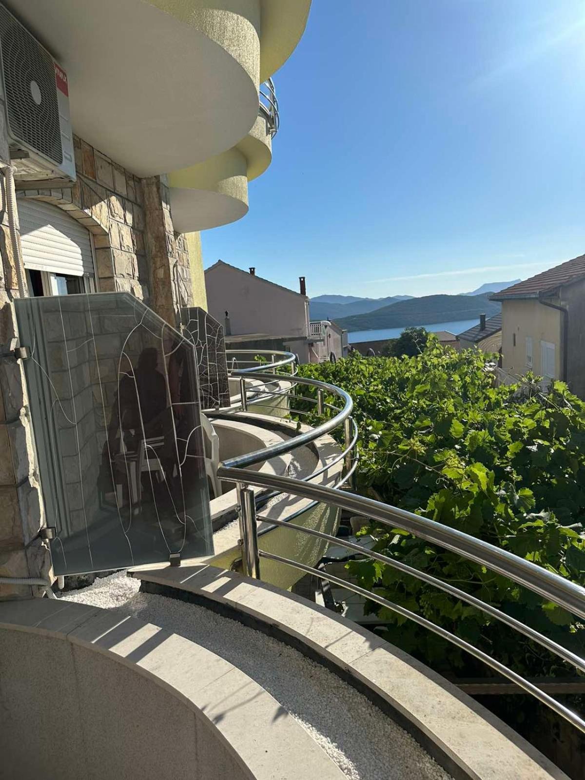 Hotel Lav Neum Bagian luar foto