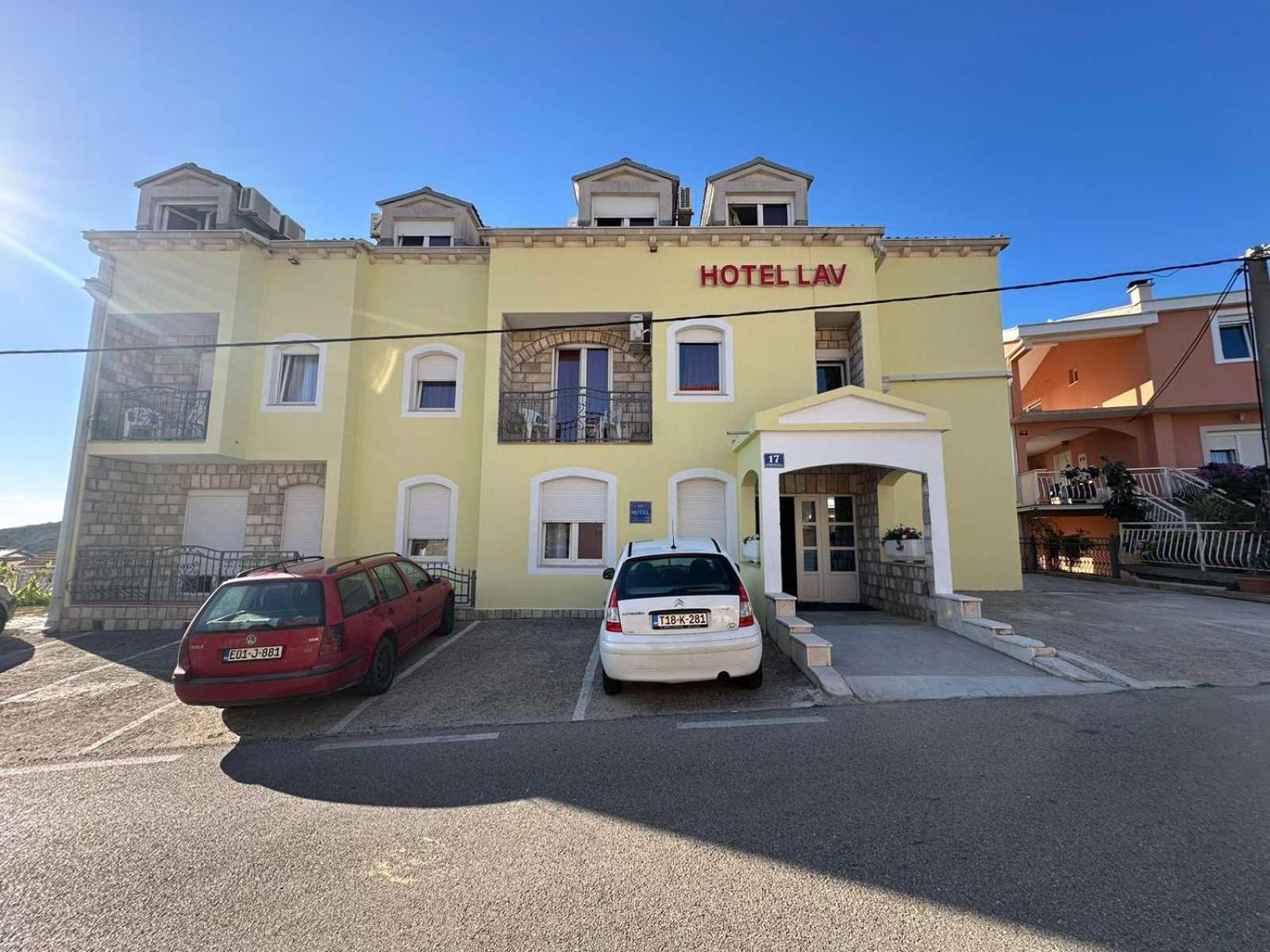 Hotel Lav Neum Bagian luar foto